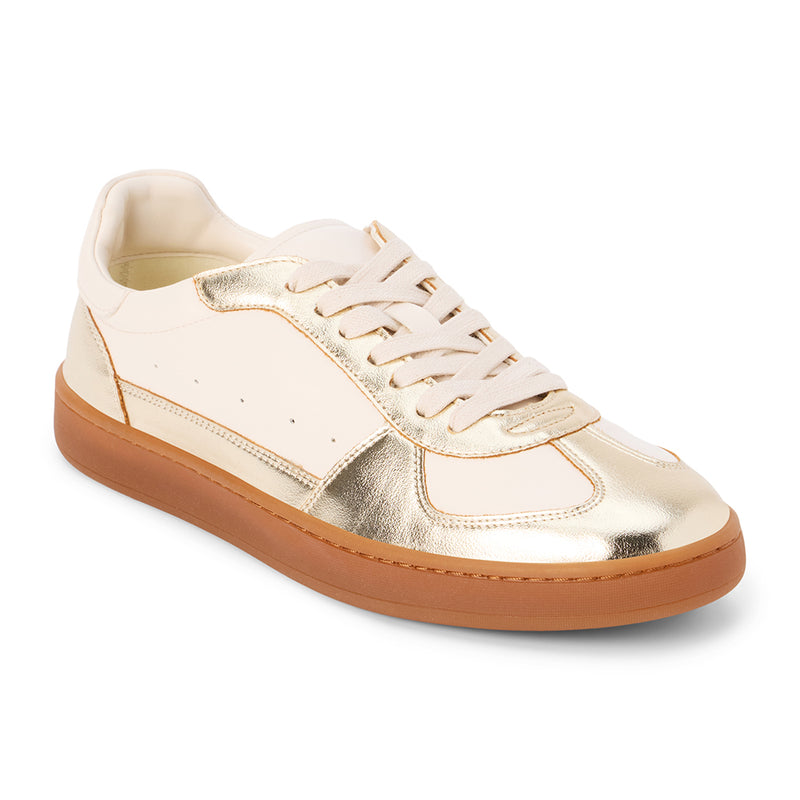 Dana Low-Top Sneaker